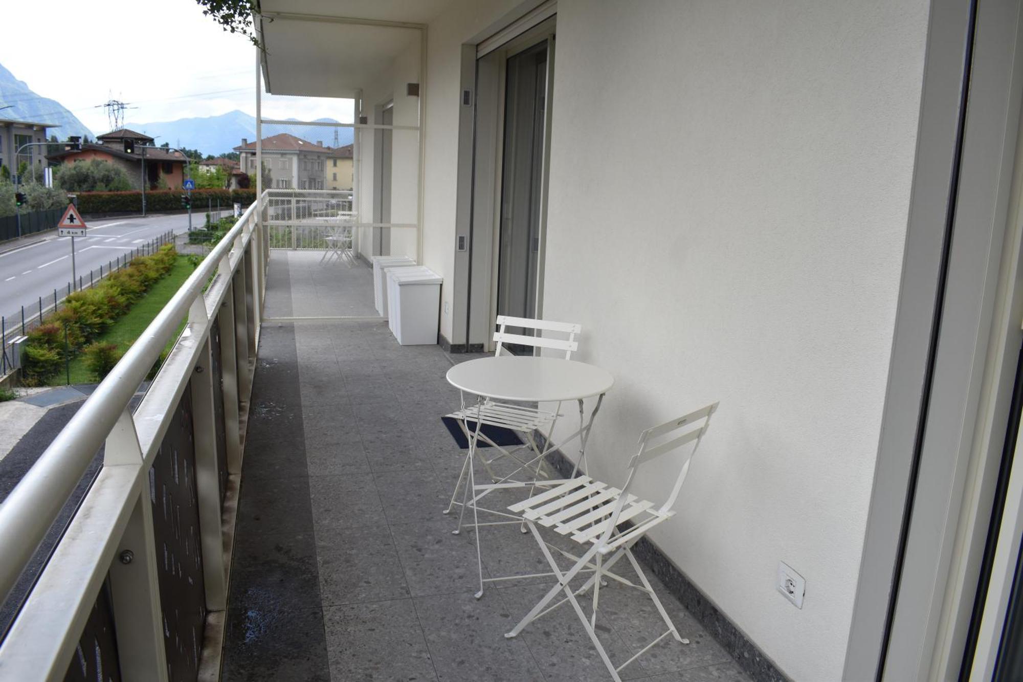 Baia Delle Rose Via Roma 111 Apartment Costa Volpino Exterior foto