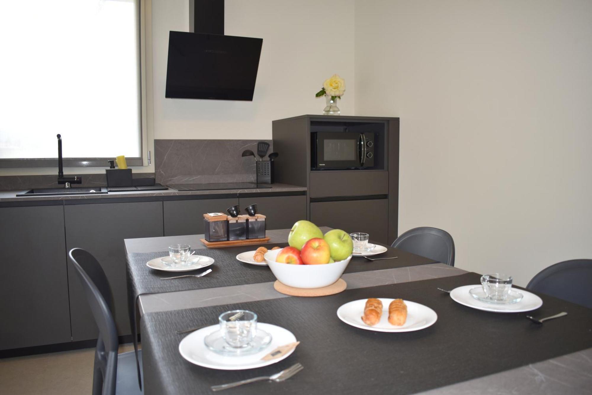 Baia Delle Rose Via Roma 111 Apartment Costa Volpino Exterior foto