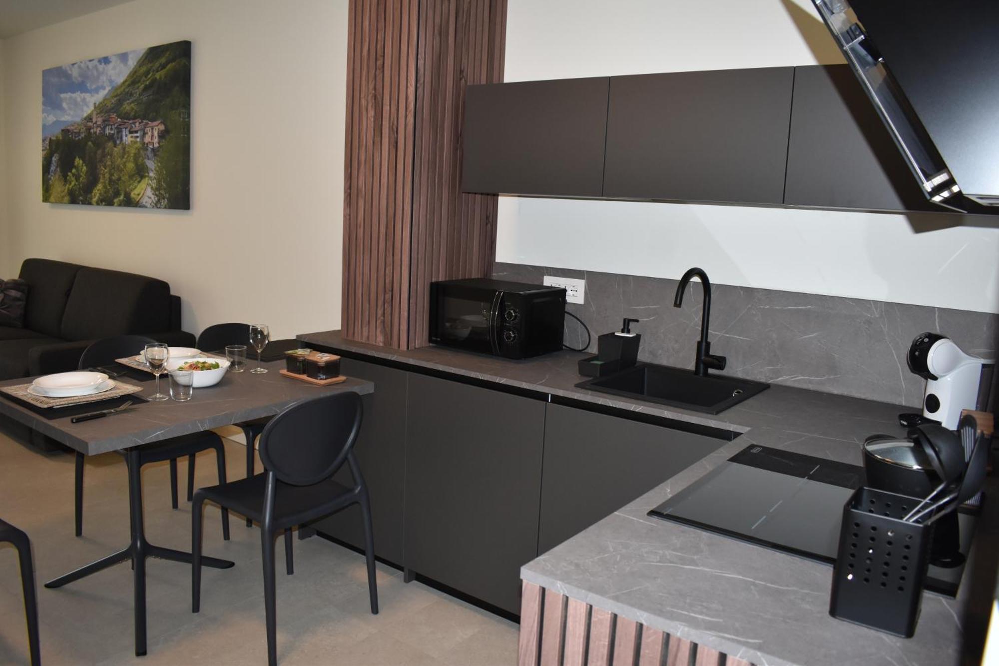 Baia Delle Rose Via Roma 111 Apartment Costa Volpino Exterior foto