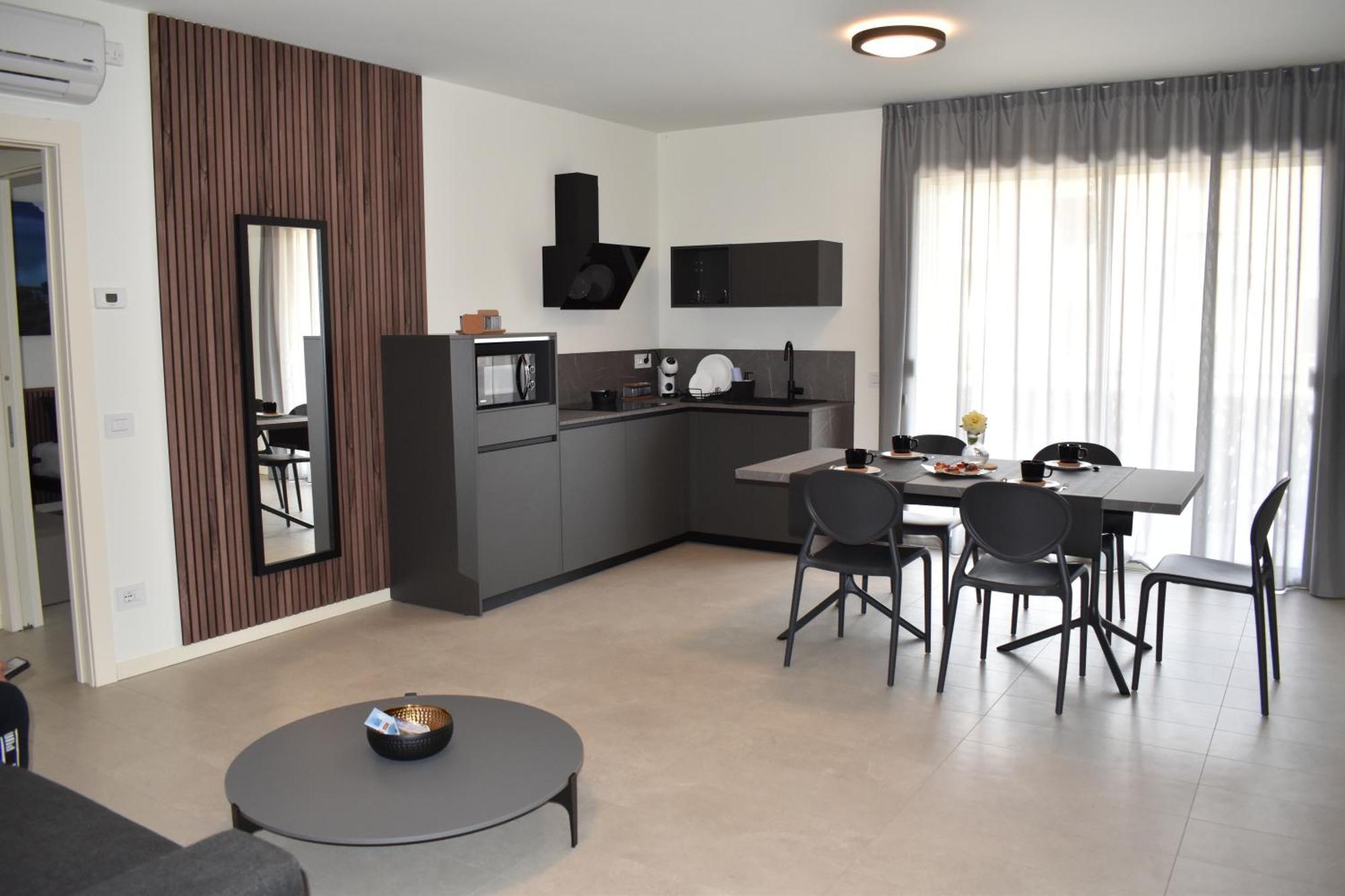 Baia Delle Rose Via Roma 111 Apartment Costa Volpino Exterior foto